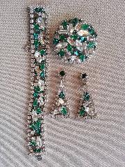 Green Baguettes Bracelet Flat Push In