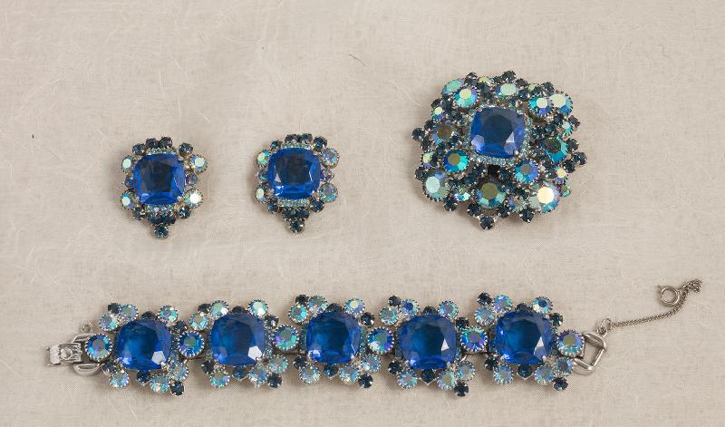 Front view of Blue Square Brooch