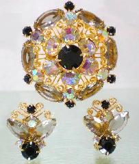 Multiple Colors Navettes Earrings Clip
