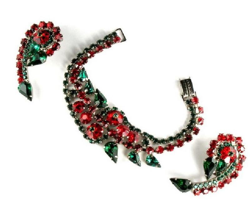 Front view of Multiple Colors Pear Rivoli/Margarita Bracelet Flat Fold Over