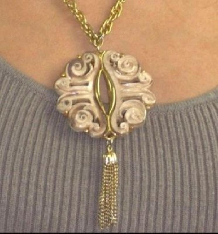 Front view of Chatons Only Plastic Pendant