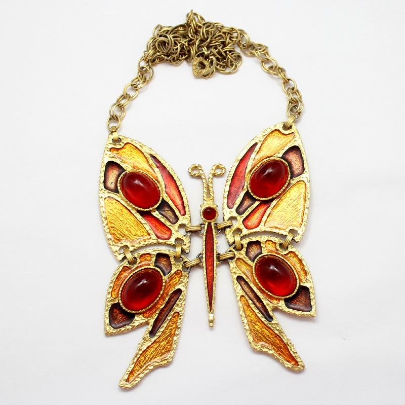 Front view of Red Cabochons Pendant