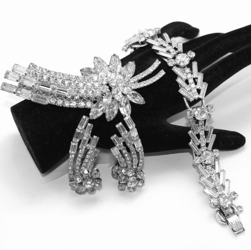 Front view of Clear Baguettes Earrings Clip