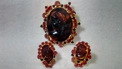 Topaz Chatons Only Molded/Cut Pin Pendant