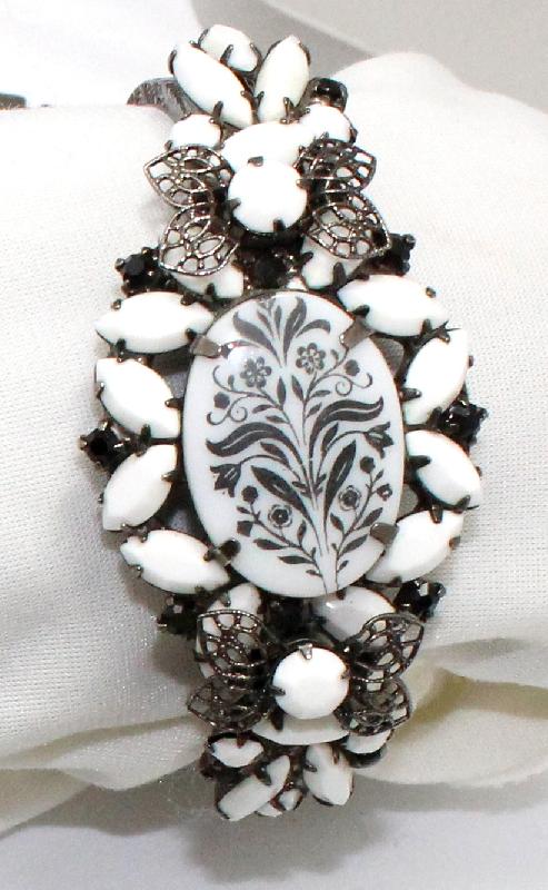 Front view of White (chalk Or Milk) Cabochons Painted (hand/Transfer) Bracelet Clamper
