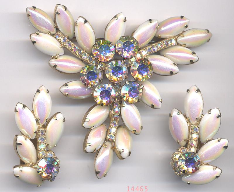 Front view of White (chalk Or Milk) Navettes Earrings Clip