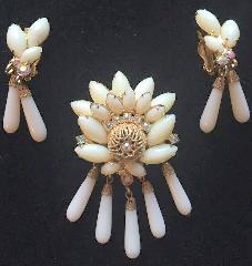 White (chalk Or Milk) Cabochons Pin Pendant