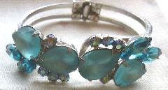 Blue Pear Frosted Bracelet Clamper