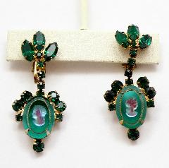 Green Oval Molded/Cut Earrings Clip