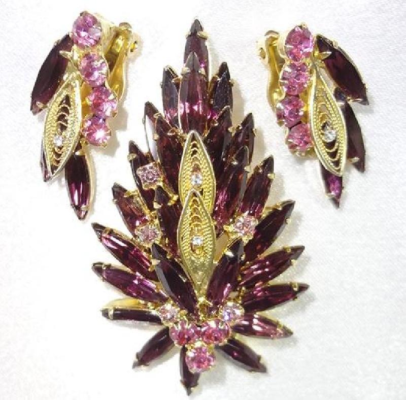 Front view of Purple (cardinal) Navettes Earrings Clip