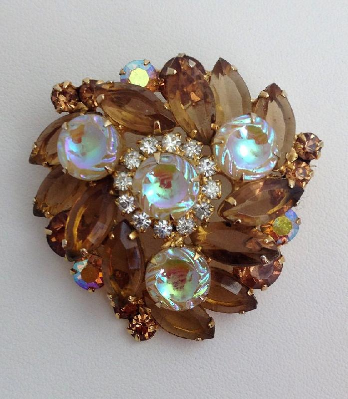 Front view of Topaz Scooped Molded/Cut Brooch