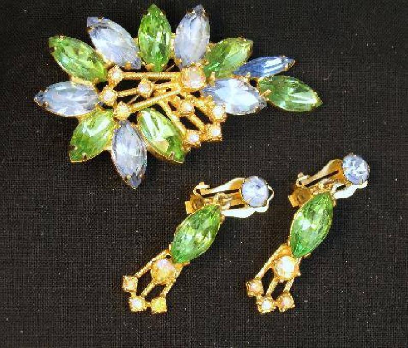 Front view of Multiple Colors Navettes Earrings Clip