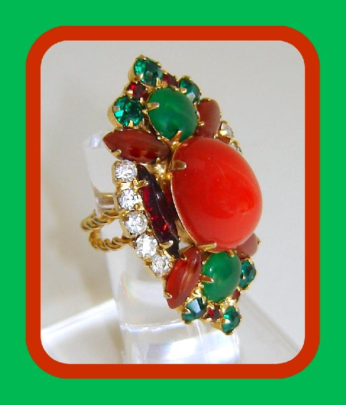 Front view of Red Cabochons Plastic Rings