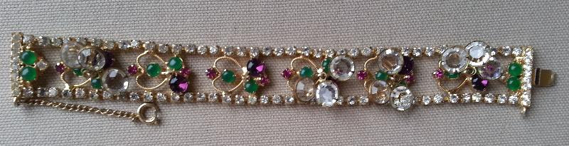 Front view of Multiple Colors Cabochons Bracelet Flat Push In