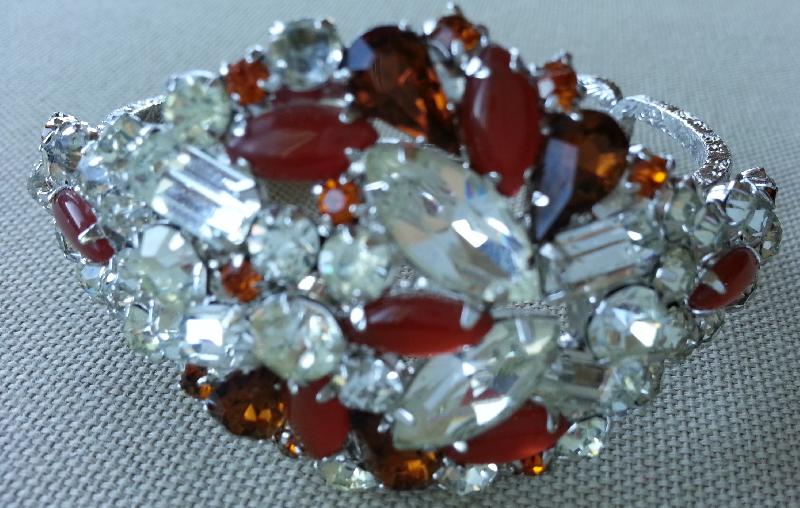 Front view of Topaz Navettes Bracelet Clamper