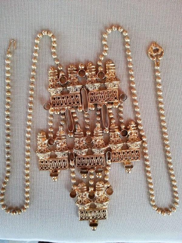 Front view of Chatons Only Pendant