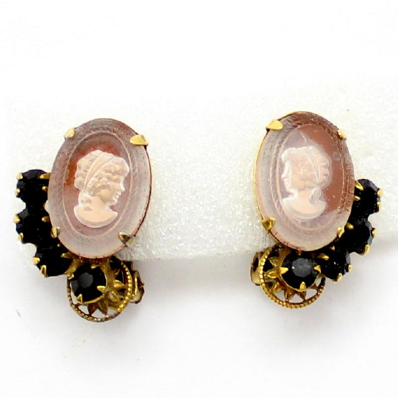Front view of Black (jet) Oval Molded/Cut Earrings Clip
