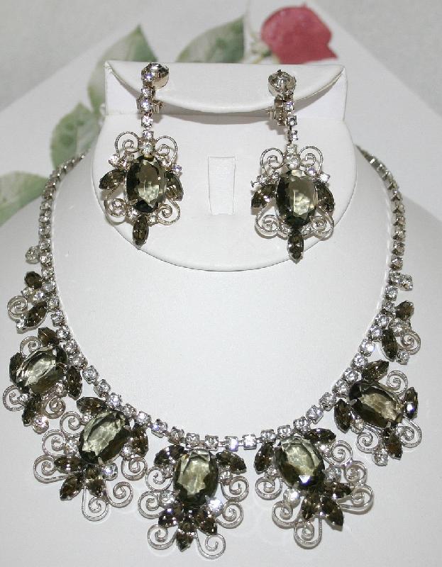Front view of Gray (black Diamond) Oval Necklace