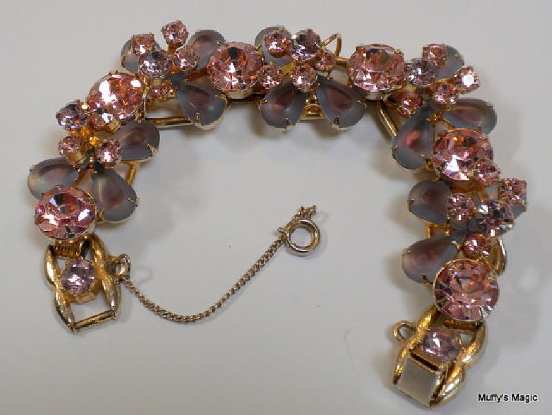 Front view of Multiple Colors Pear Givre Bracelet 5 Link