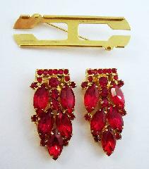 Red Navettes Dress Clip