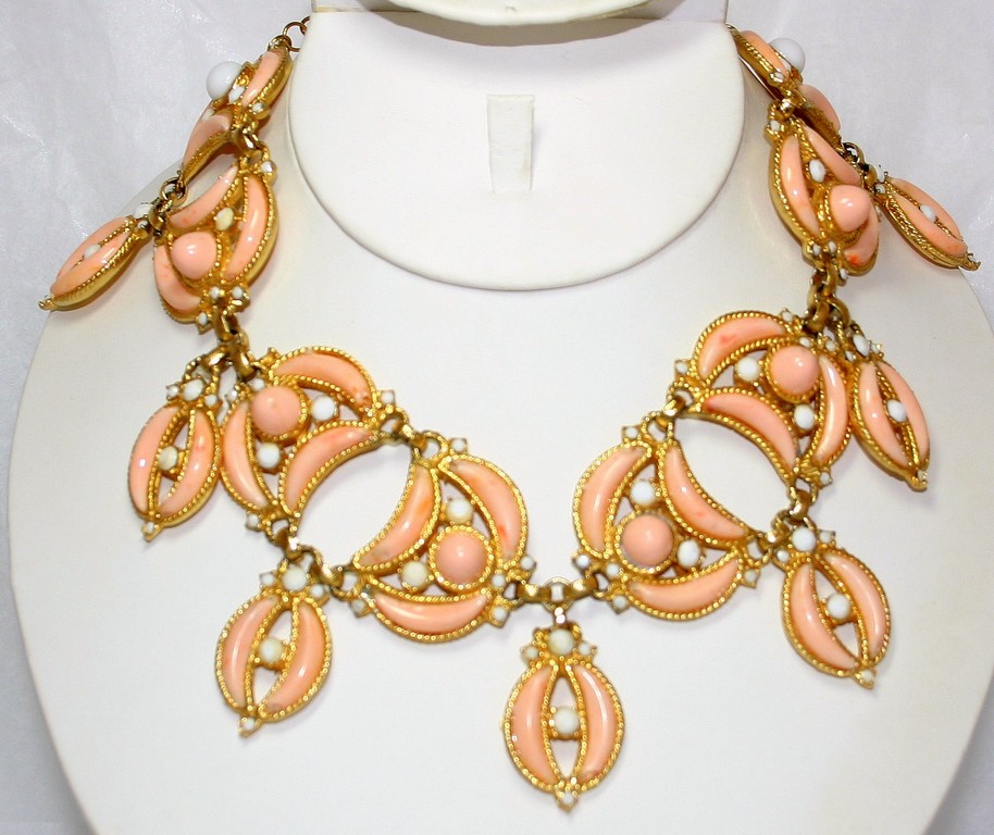 Front view of Pink Cabochons Plastic Necklace