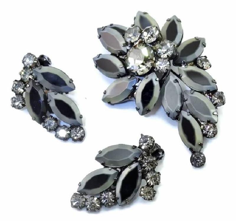 Front view of Black (jet) Navettes Multi-Color/Shaded Earrings Clip