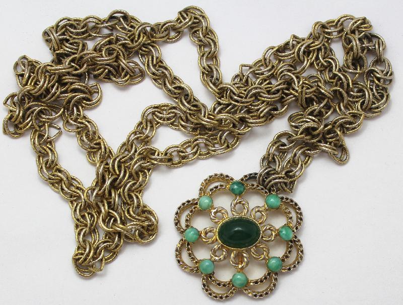 Front view of Green Cabochons Belt