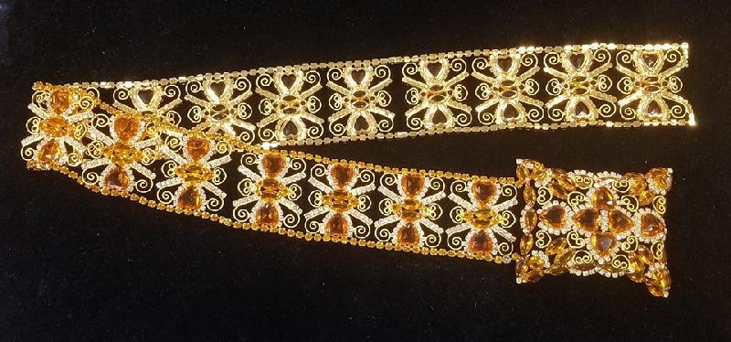 Front view of Topaz Heart Belt