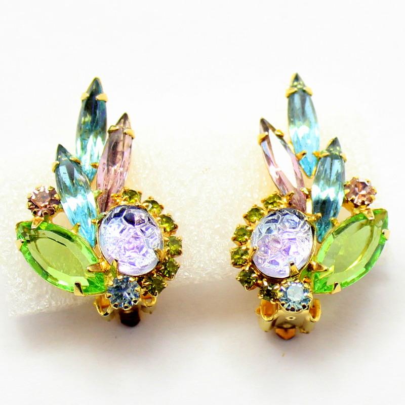 Front view of Pastel Oval Molded/Cut Earrings Clip
