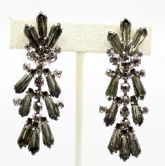 Gray (black Diamond) Pentagon Earrings Clip