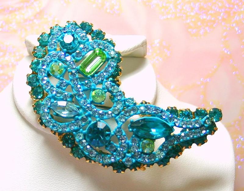 Front view of Blue Baguettes Brooch