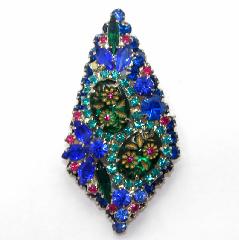 Multiple Colors Navettes Molded/Cut Pin Pendant