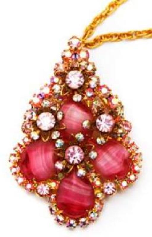 Front view of Pink Pear Givre Pin Pendant