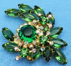 Green Dentelle Brooch