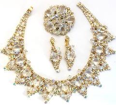 Clear Oval Necklace
