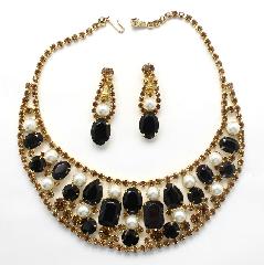 Multiple Colors Oval Pearl Necklace