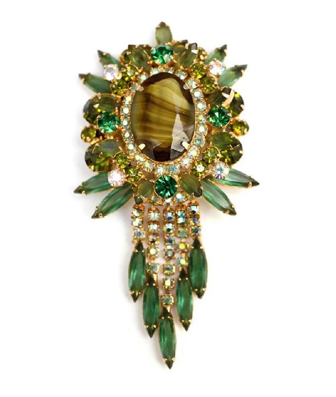 Front view of Green Oval Striped Brooch