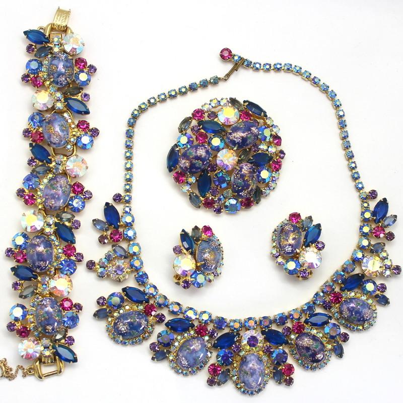 Front view of Blue Cabochons Multi-Color/Shaded Bracelet 5 Link