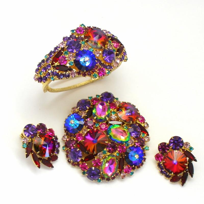 Front view of Purple (cardinal) Oval Rivoli/Margarita Brooch