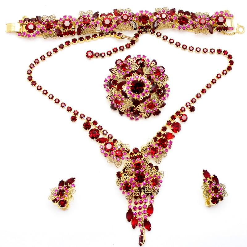 Front view of Red Navettes Earrings Clip