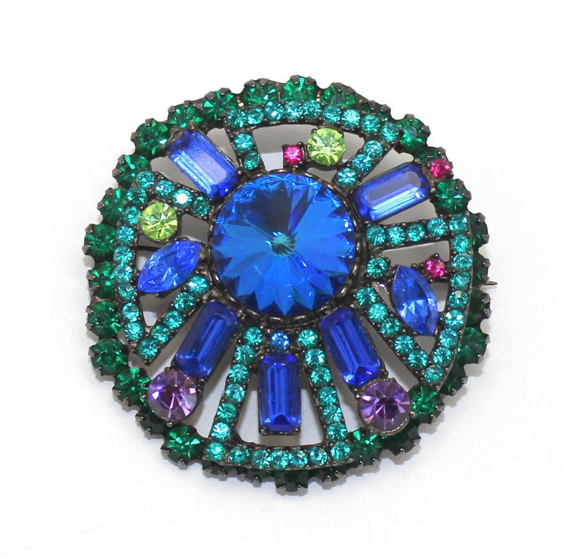 Front view of Green Baguettes Rivoli/Margarita Brooch