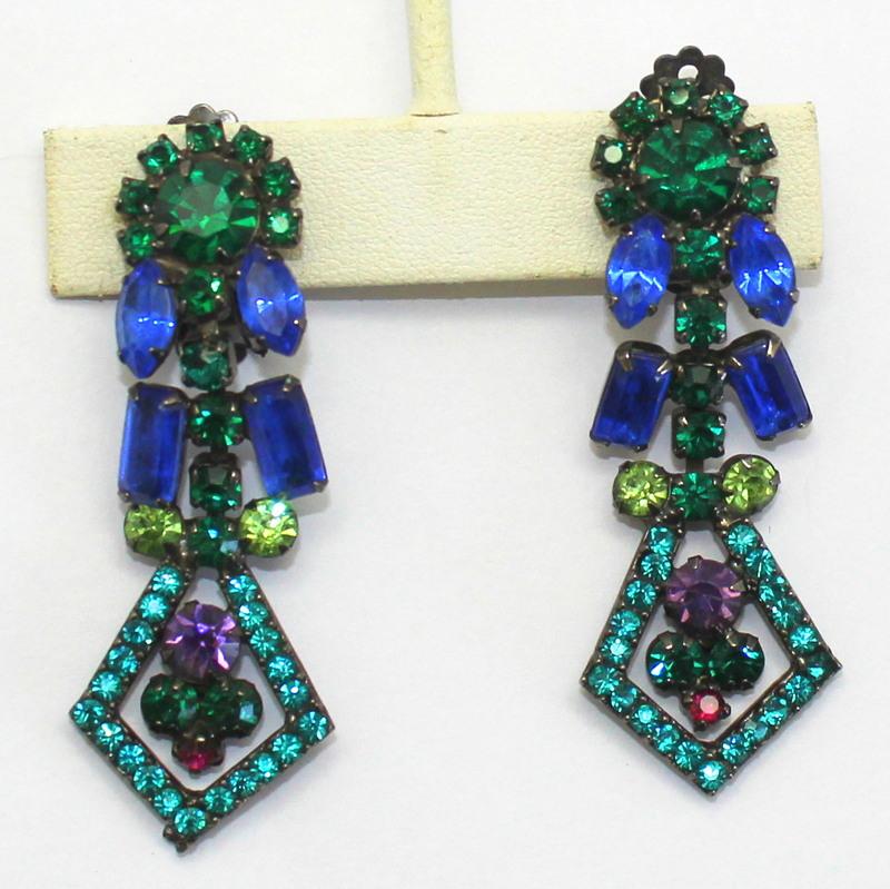 Front view of Green Baguettes Earrings Clip
