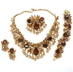 Topaz Pear Bracelet 5 Link