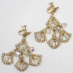 Clear Chatons Only Earrings Screw