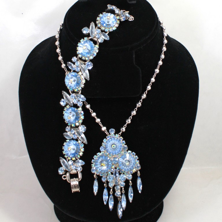Front view of Blue Navettes Rivoli/Margarita Bracelet 5 Link
