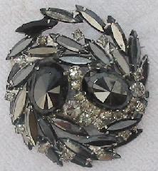 Hematite Oval Molded/Cut Brooch