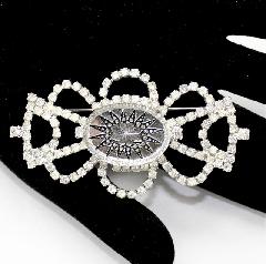 Clear Oval Molded/Cut Brooch