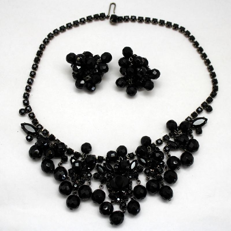 Front view of Black (jet) Pear Necklace