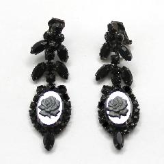 Black (jet) Navettes Molded/Cut Earrings Clip