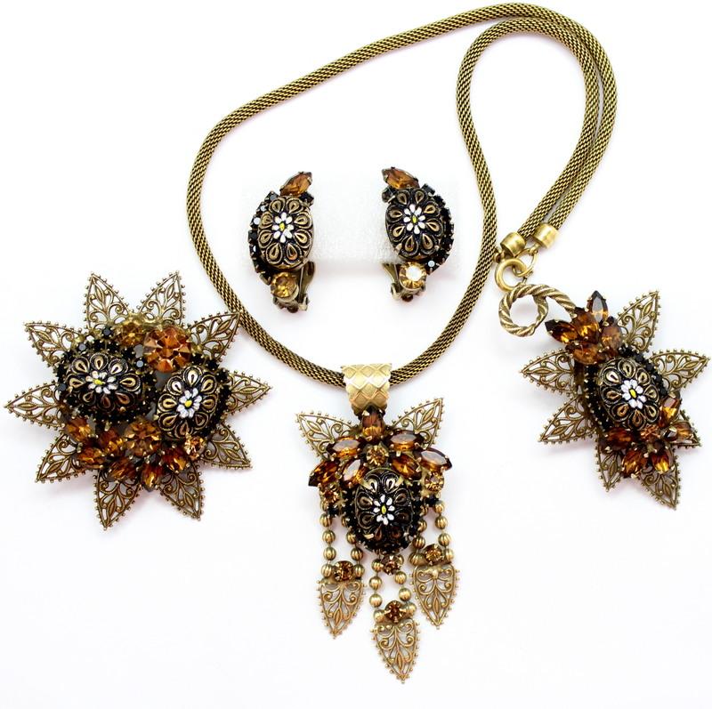 Front view of Topaz Cabochons Painted (hand/Transfer) Earrings Clip